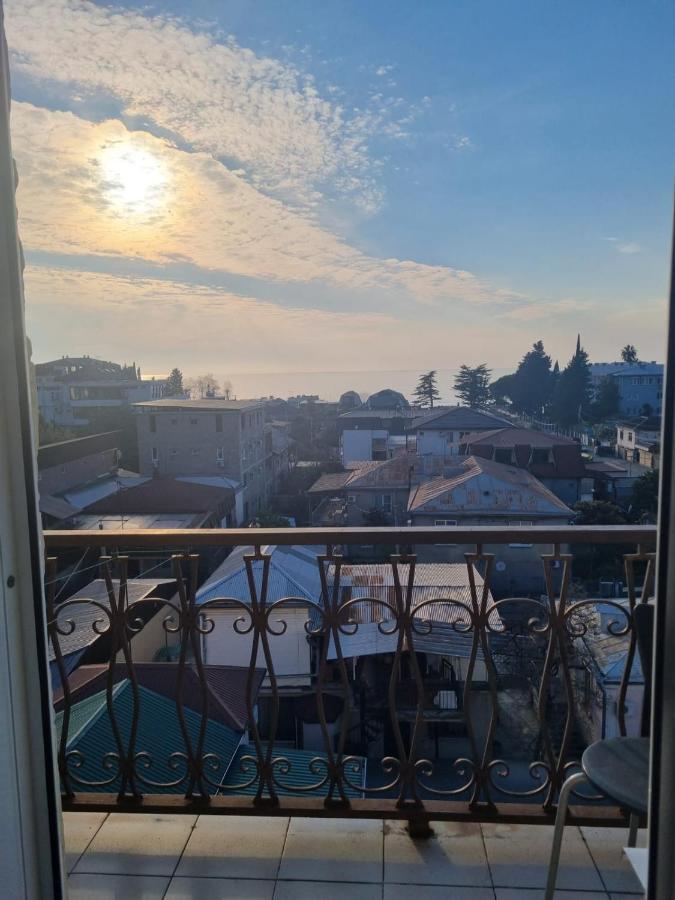 Ахра Hotel Gagra Exterior photo